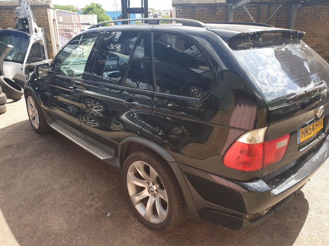 2004 BMW X5 4.8is